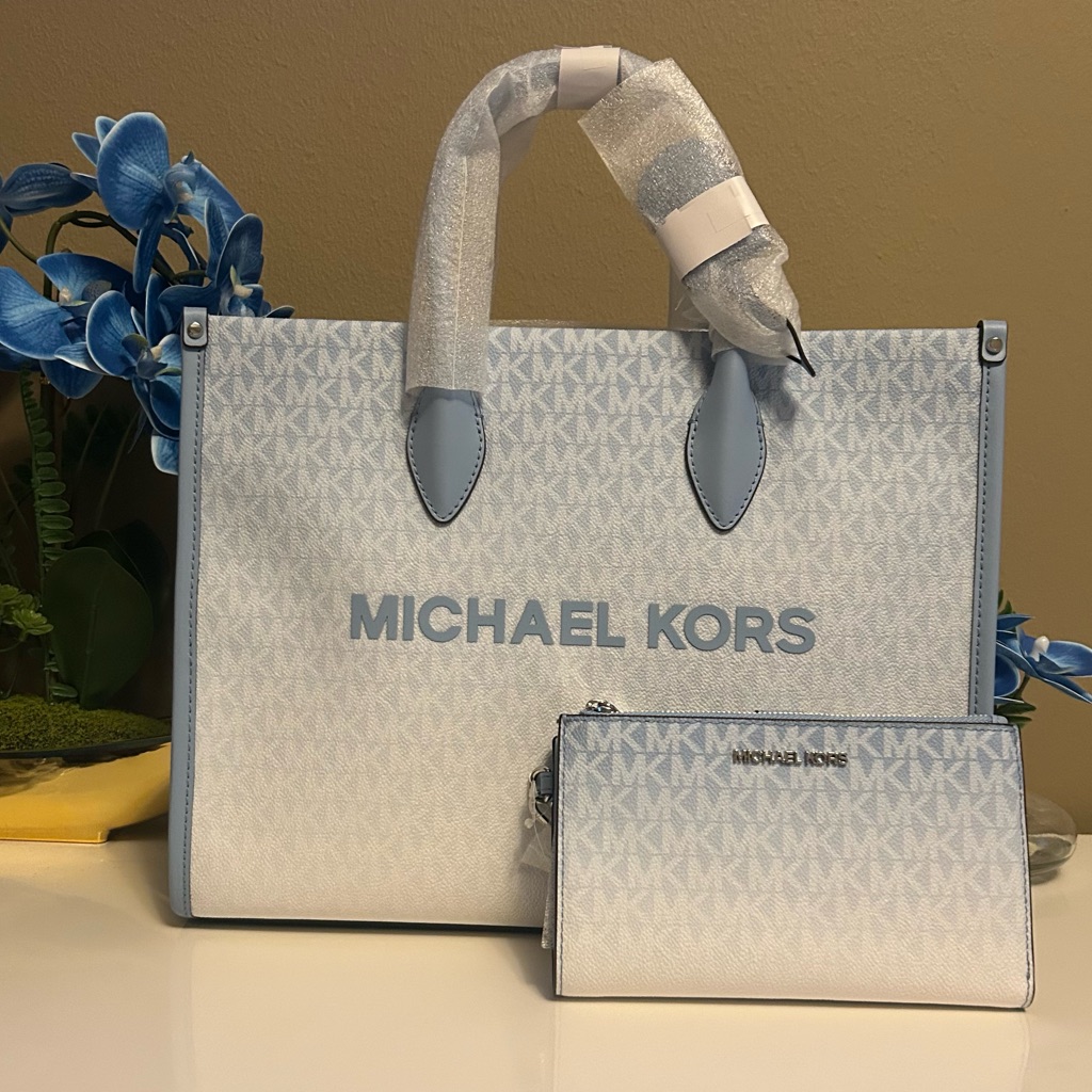 Michael Kors Ombr Light Blue Medium Tote & Wristlet Set Nwt